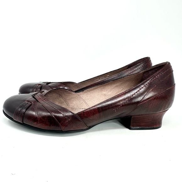 Clark Artisan Collection Leather Brown Closed Toes Heels Womens Shoes - Picture 4 of 11